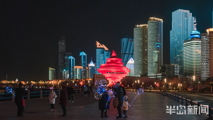 「疫霾」逛商场、品美食、听海观灯 疫霾消散夜色青岛“醒来了”