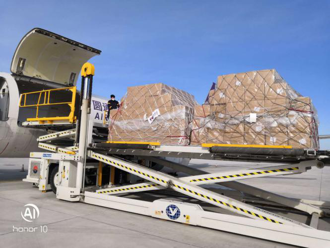 「机场」山东省机场管理集团加大跨国物资货包机运力 济南、烟台机场实现逆势上扬