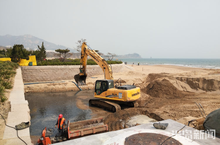 石老人：为确保汛期排水畅通 石老人海水浴场清淤施工