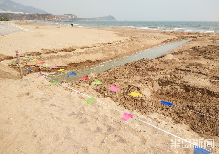 石老人：为确保汛期排水畅通 石老人海水浴场清淤施工