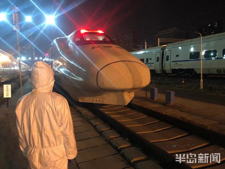 始发：武汉铁路客运重启 超九成始发高铁来自青岛的中车四方