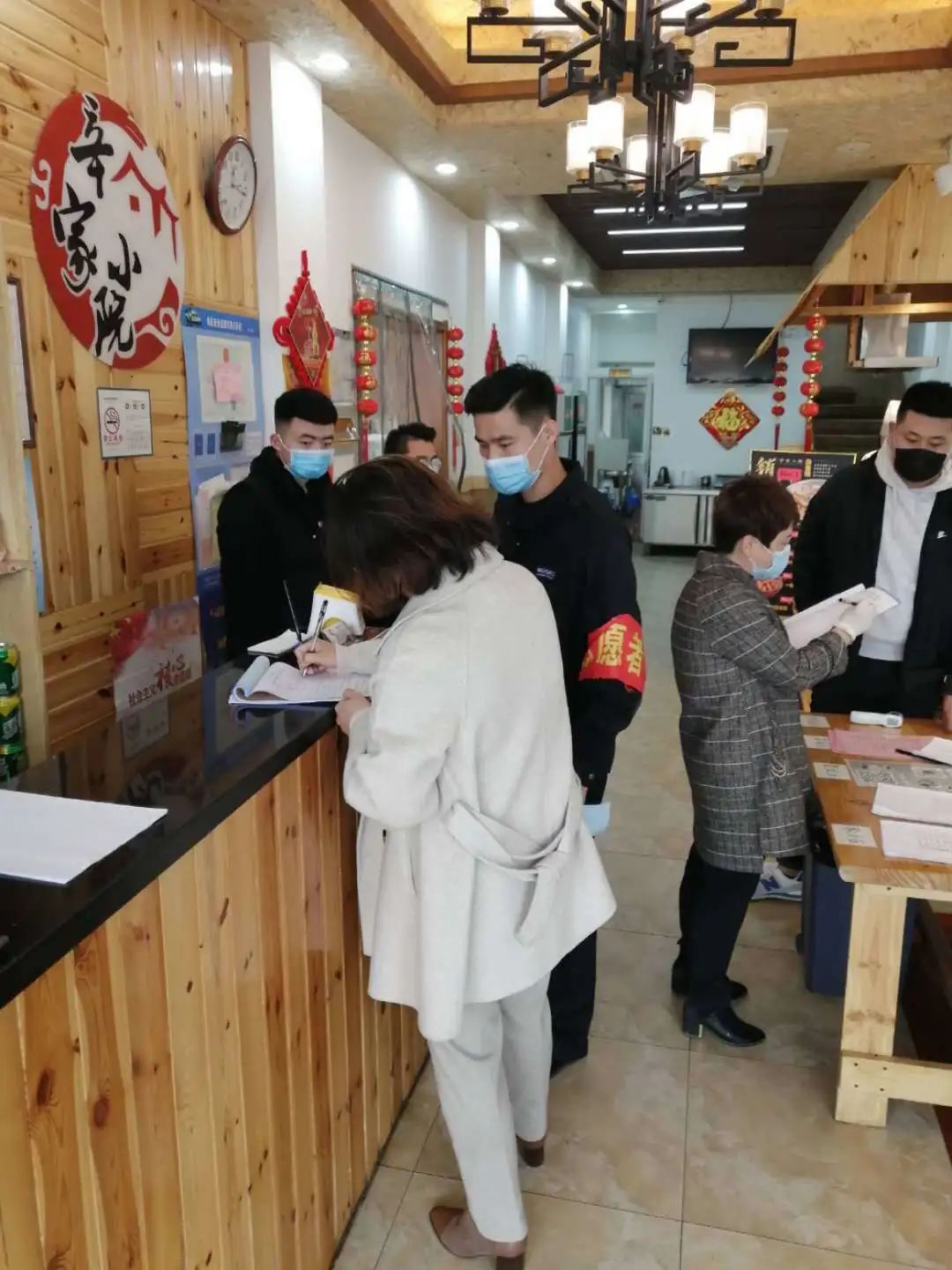 「两不误」崂山网格员在行动：齐头并进广宣传 排查罂粟两不误