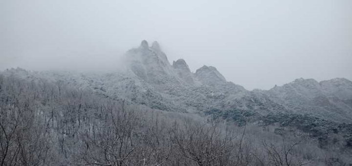 #冰雹#山东开启“四季切换”模式 济南下冰雹烟台下大雪