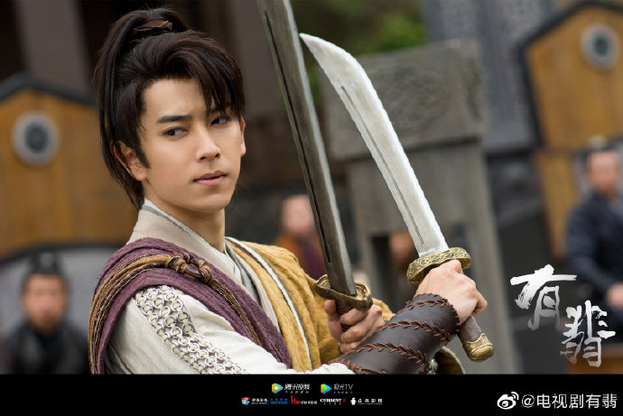 「有翡」《有翡》再發(fā)趙麗穎、王一博新劇照 網(wǎng)友：快播吧求求了