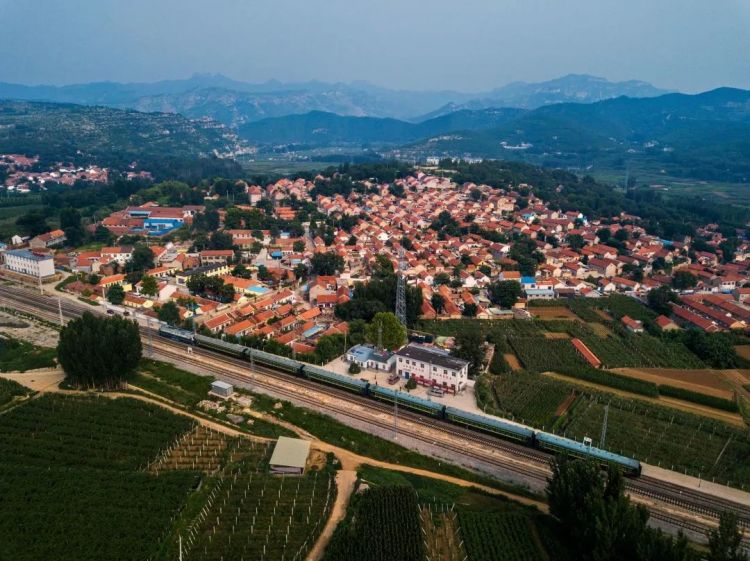 空调车：山东唯一“网红慢火车”升级变身空调车 全程票价还是11.5元