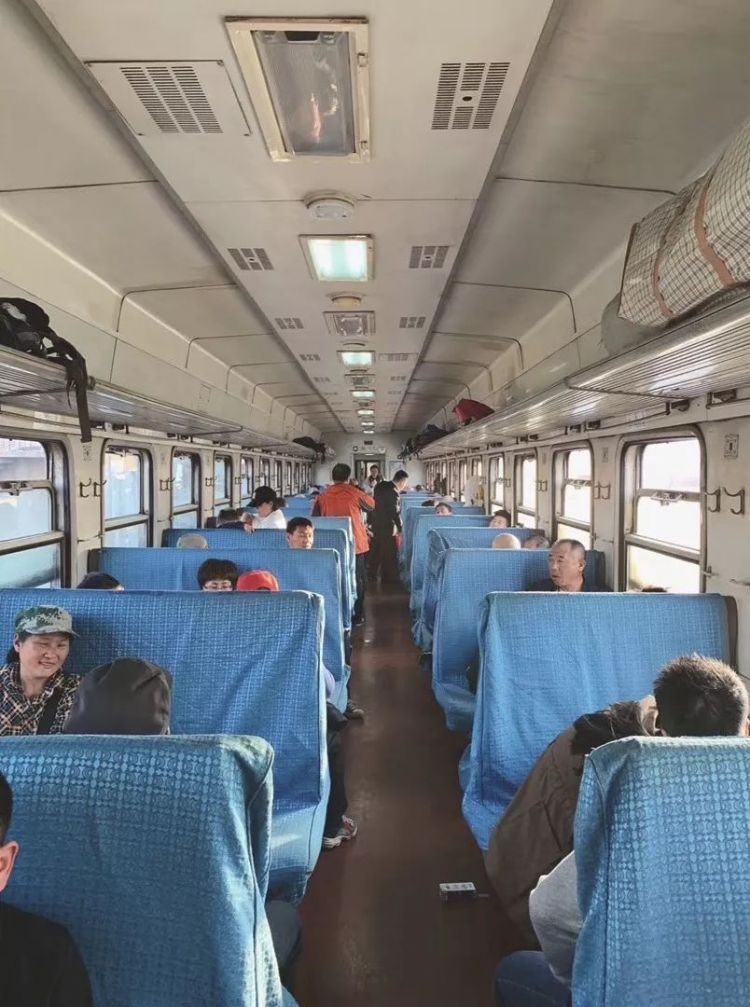 空调车：山东唯一“网红慢火车”升级变身空调车 全程票价还是11.5元