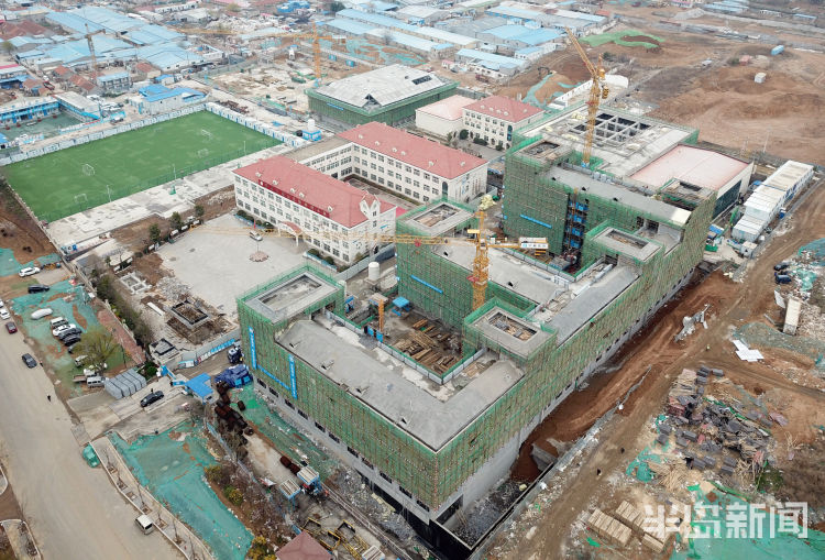 『张村河』助力缓解教学压力 崂山区张村河小学扩建为48班小学