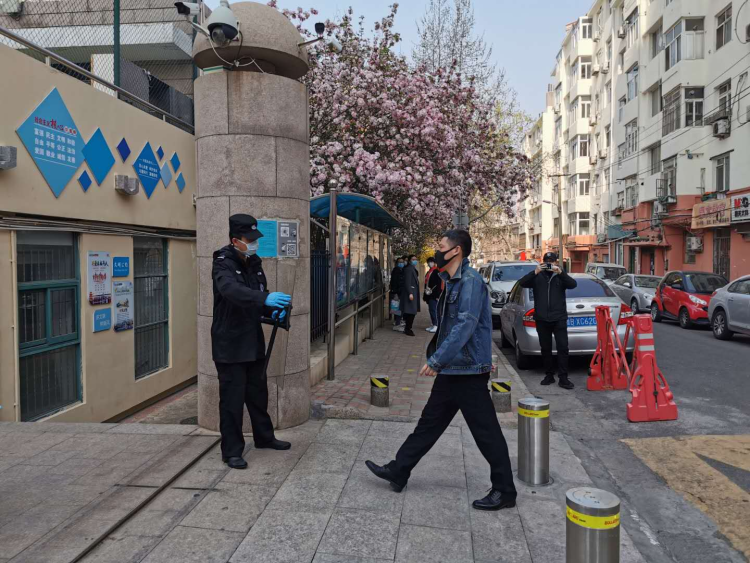 『联控』青岛定陶路小学协同多部门实施疫情防控实战演练 协力构建安全校园