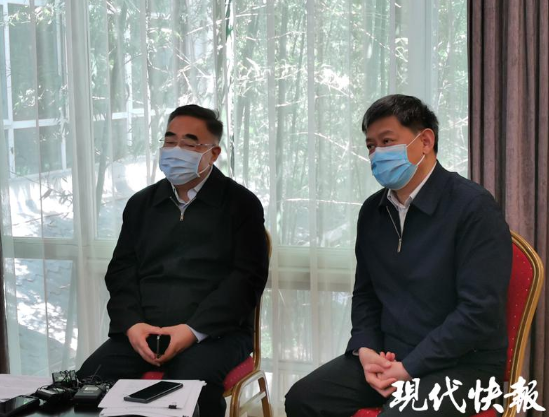 连花清瘟配什么药治新冠 5e97f2402748db0426daa201.png