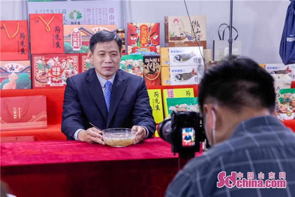 赋能■网络直播、线上揽客 山东各地深化“乡村赋能”打赢脱贫攻坚战