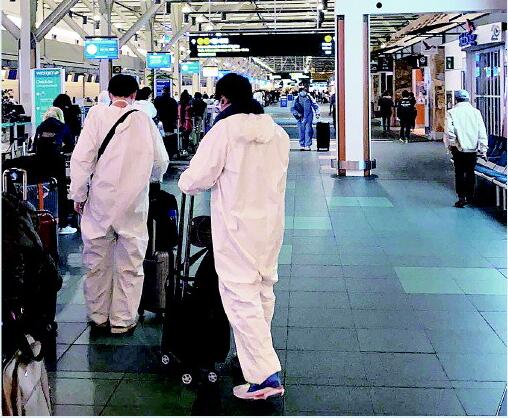 「甩客」航班取消遭退票难、延期变“甩客” 国际航班订票乱象丛生