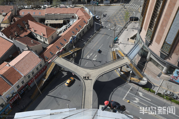 中山路■承载青岛人34年记忆 再见！中山路过街天桥
