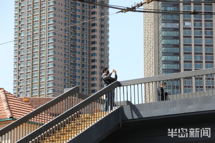 中山路■承载青岛人34年记忆 再见！中山路过街天桥