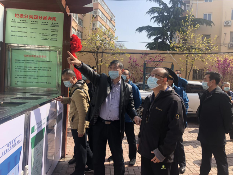 楼院：市南区八大峡街道打响开放式楼院生活垃圾分类定时投放“第一枪”