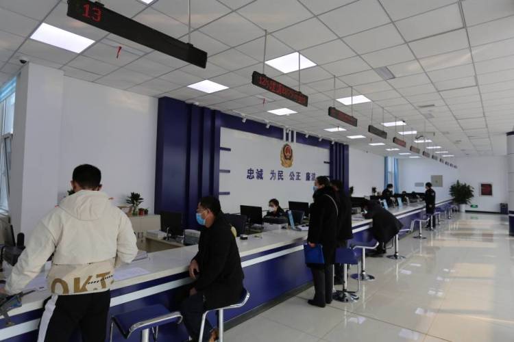 警务@西海岸新区隐珠派出所自主研发社区“智慧警务”防疫系统立大功 识别抓获网上逃犯