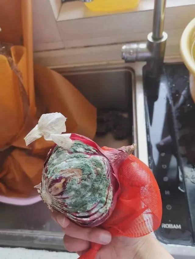 ■女护士援鄂67天回家后惊呆 网友：同一个世界同一个老公