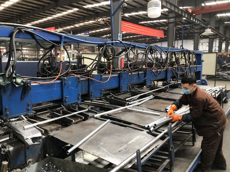 政企■城阳政企联手为外贸出口企业纾困 共享产业链“组团”订货柜