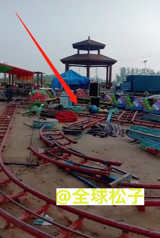 围拍者@大衣哥朱之文家门被踹 九年了我没有过一天清静日子