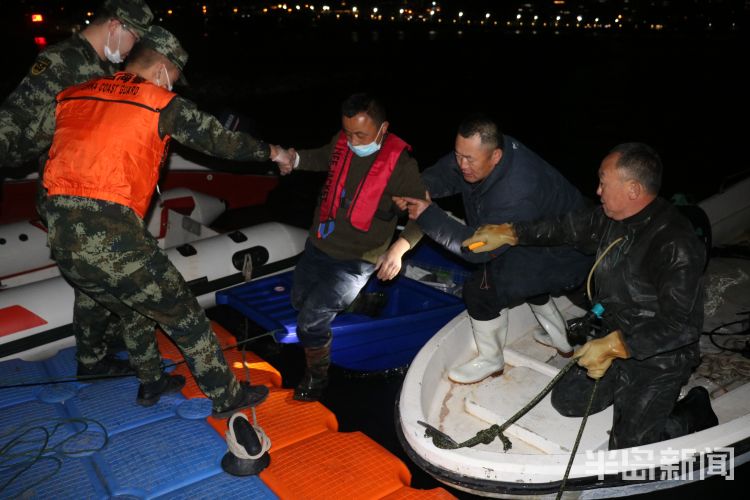 钓友■钓友出海发动机罢工遇险 青岛海警局5小时紧急救援