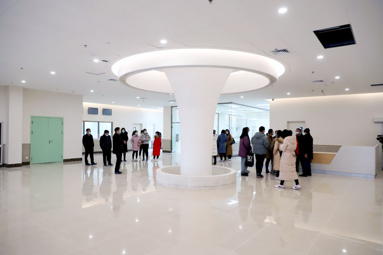 「开诊」首批员工各就各位 青滨附院吹响试营开诊“冲锋号”