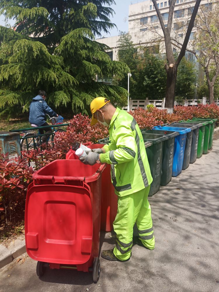[25]4月25日起城阳全面启动有害垃圾定点集中收集