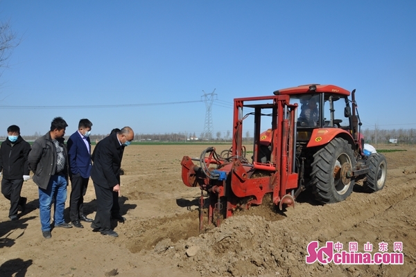 「」山东农业好帮手：智能化大棚、无人植保机“黑科技”走上田间地头