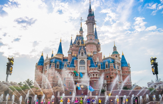 ##上海迪士尼5月11日起重新開(kāi)放 每日控制游客量