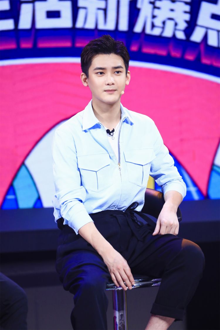 郑爽@《爆款来了》第二季火爆来袭 郑爽、熊梓淇、黄霄云、刘维担任“明星商社社长”