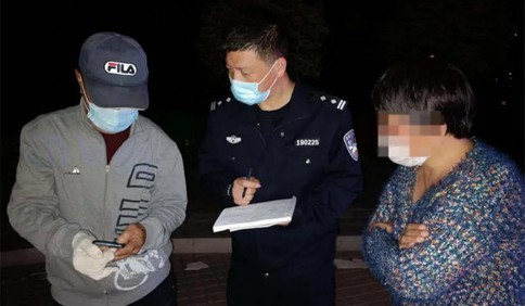 即墨一患病婦女走失街頭 嶗山民警助力兄妹團聚