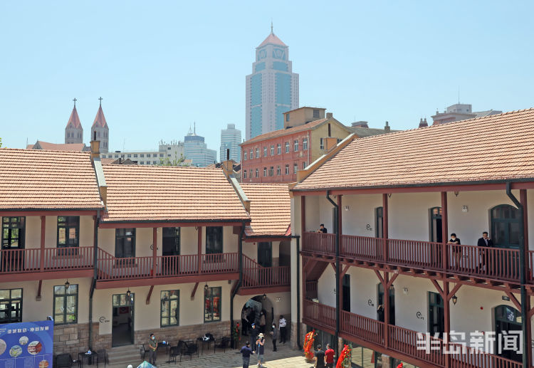 今昔对比青岛最大里院：广兴里今昔对比 老里院焕发活力