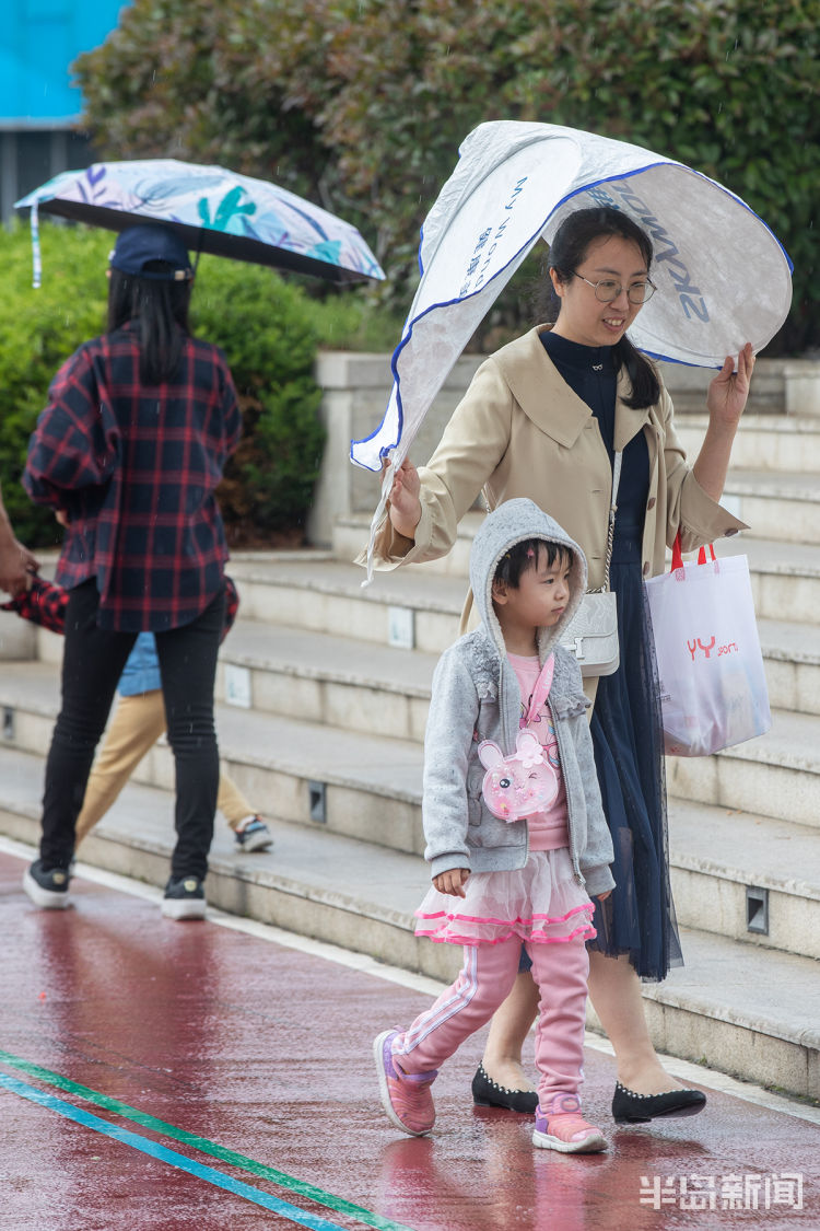 雨落青岛西海岸新区：雨落彩虹桥