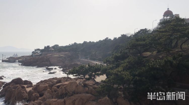 看海要青岛夏季海边十处“最困人”礁石在这里 游玩时要注意潮汐变化