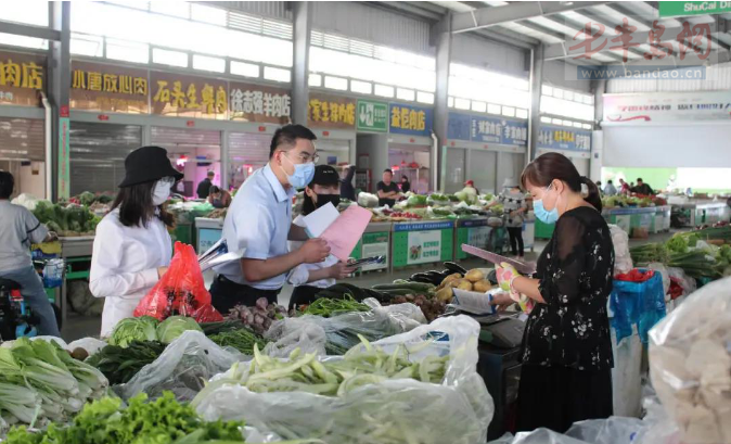 日照市德信公证处积极参加普法宣传进社区活动