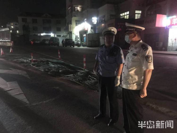 对大青岛崂山交警对大货车超载等严重交通违法行为展开严查