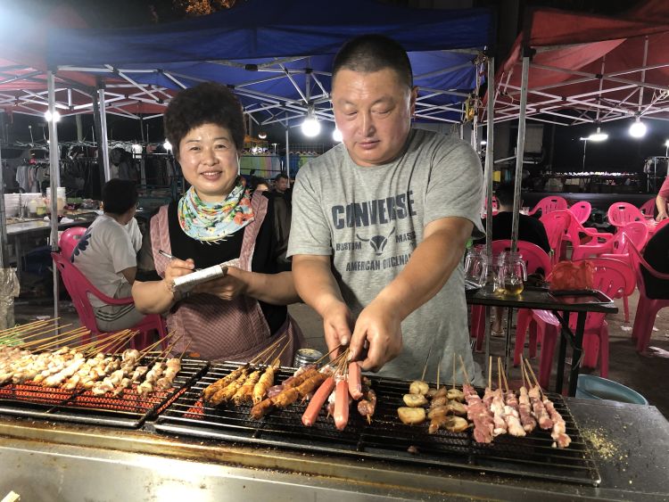 墨城千年古城烟火味儿：迎客忙，人气旺，墨城火 夜市一天收入有几何？