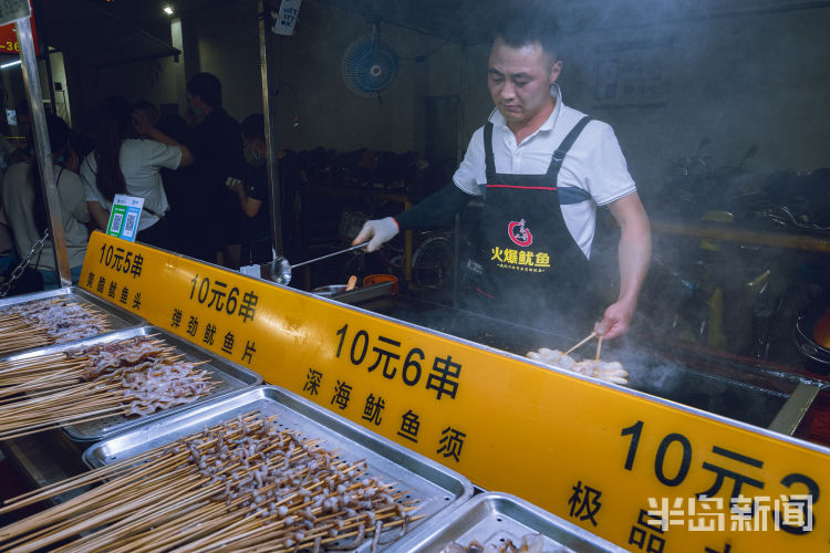 夜来香聚焦城阳区吕家庄夜市人：唱好勤奋歌 自有夜来香