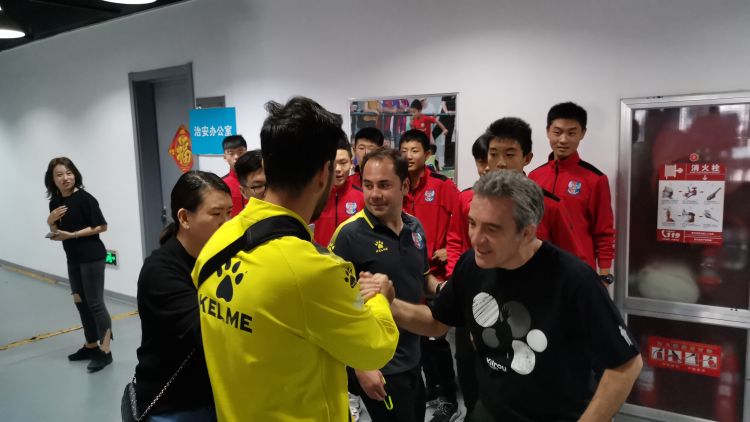 利略因母亲患重疾自感无法帮助球队 利略主动辞去黄海主帅职务