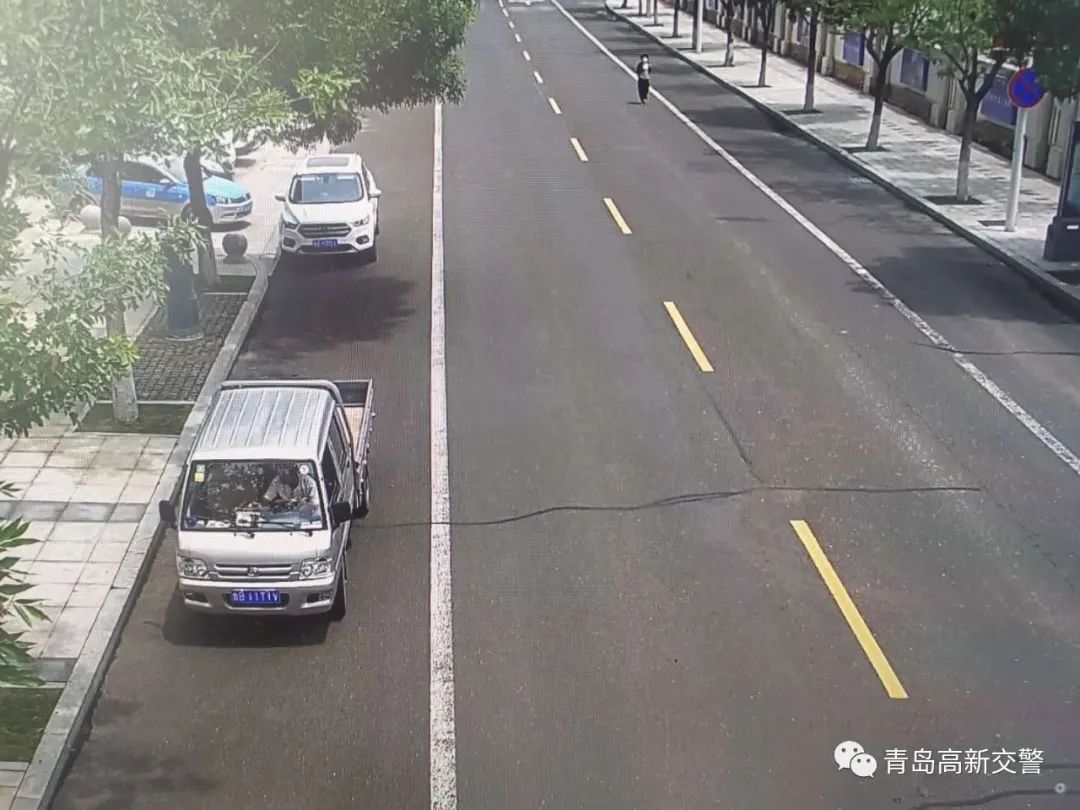 出行车辆不文明出行被曝光 青岛高新交警倡议：请“三不一礼让”