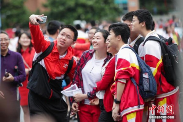 高考倒计时1个月：多地部署考生保障、考试纪律