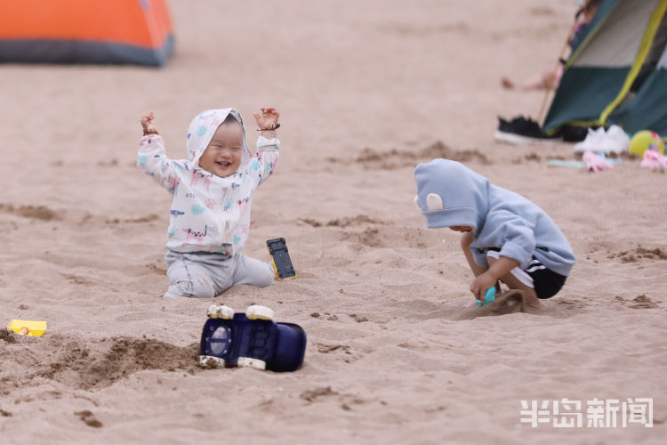 娃玩青岛市海滨：娃玩恣儿了