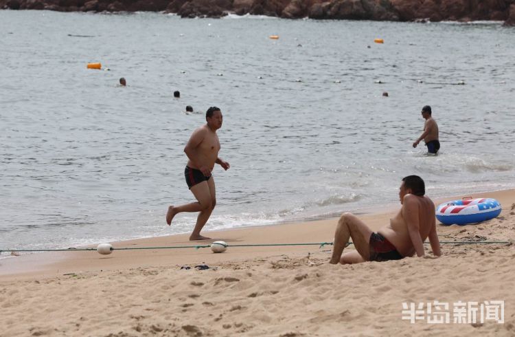 过个第一海水浴场正式对外开放 海边过个清凉周末