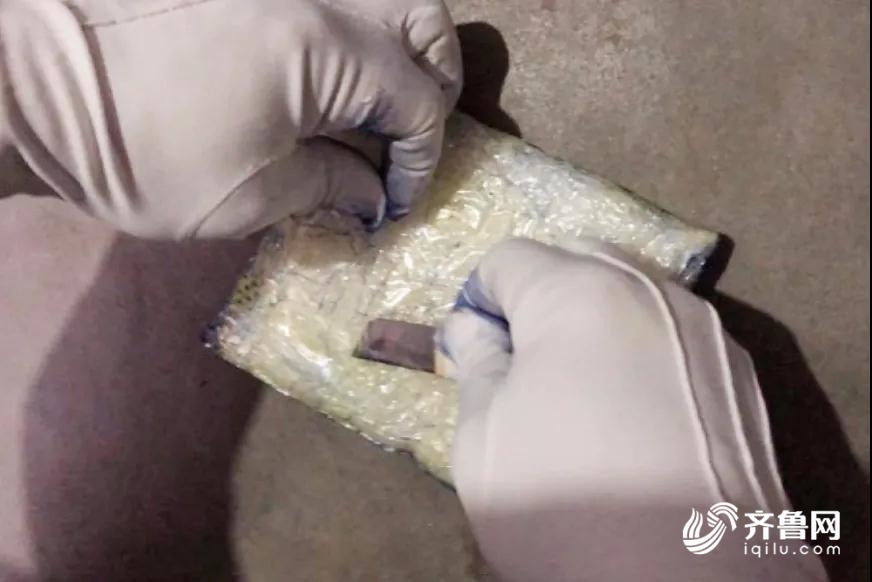 青岛“十公斤级”毒贩覆灭记：音箱内壁上藏冰毒 “取货仔”仅15岁