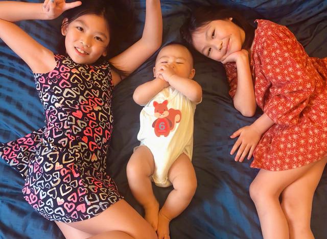 @黎姿罕見曬全家福父母弟弟出鏡 蔡少芬大呼“太美好”