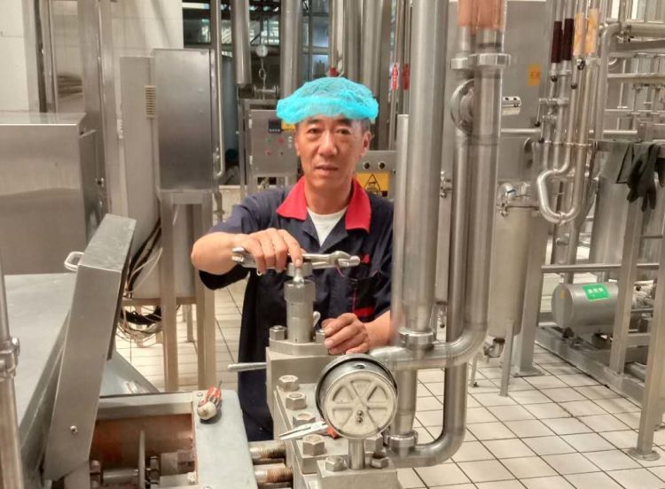 点赞居民身边的救火英雄纪毓波：看到了不出手 良心上过不去