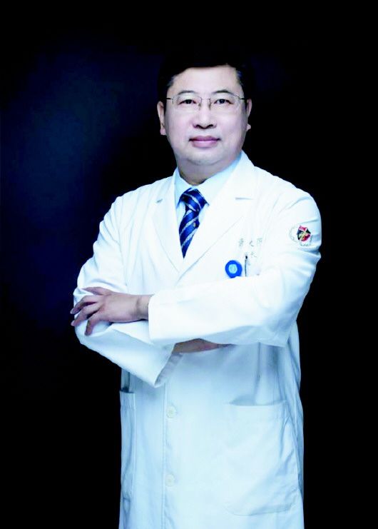 急诊科青岛大学附属医院急诊科名誉主任周长勇：潜心近四十载 争分夺秒为病人抢得生的希望