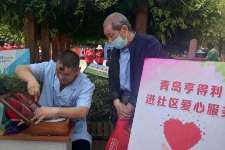 振华路李沧区振华路社区开展“邻里节”志愿服务活动