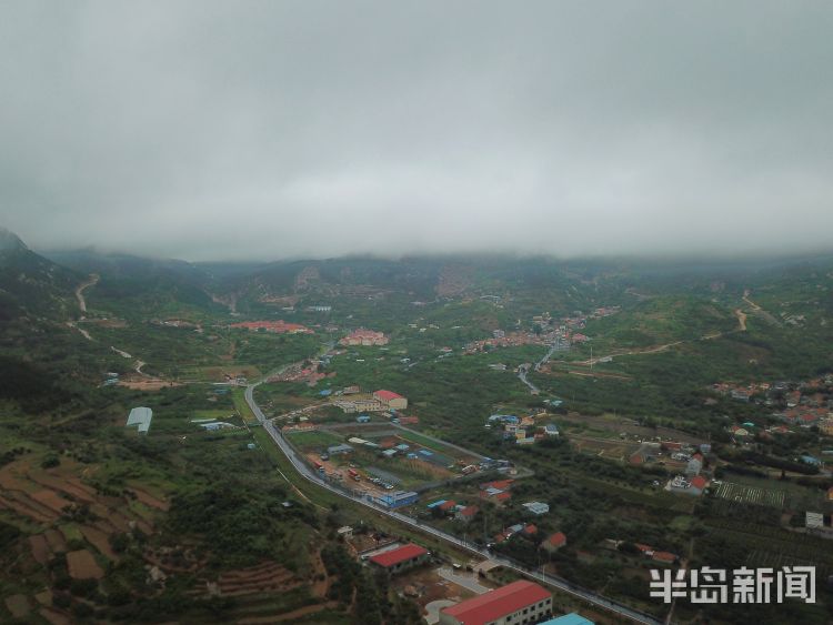 雨雾崂山区北宅街道：雨雾升腾 环绕青山