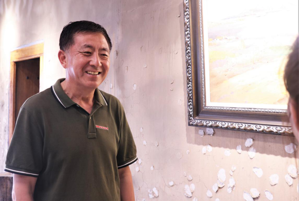 威海市举办“精致威海·魅力海洋”主题油画展