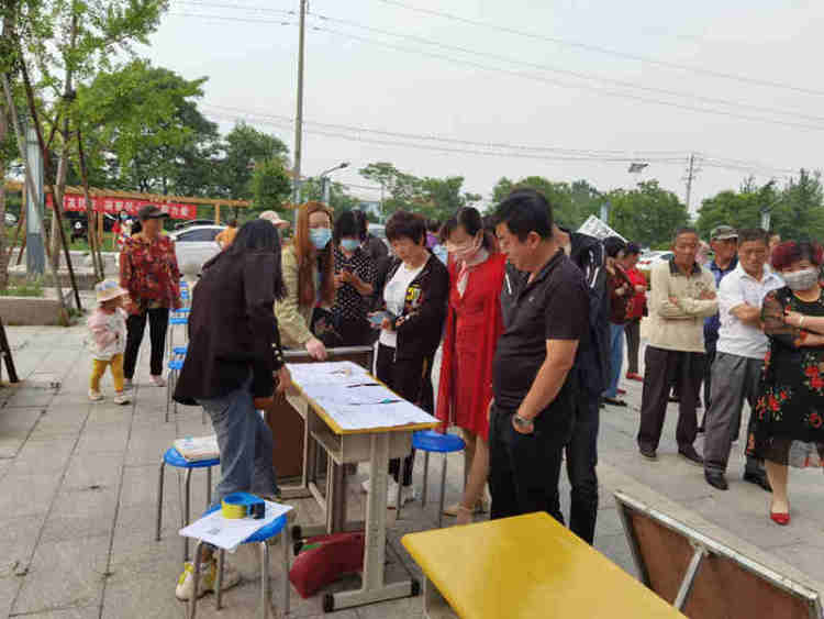 大信促动就业、助推乡村振兴 即墨大信32家企业带着248个岗位走进社区