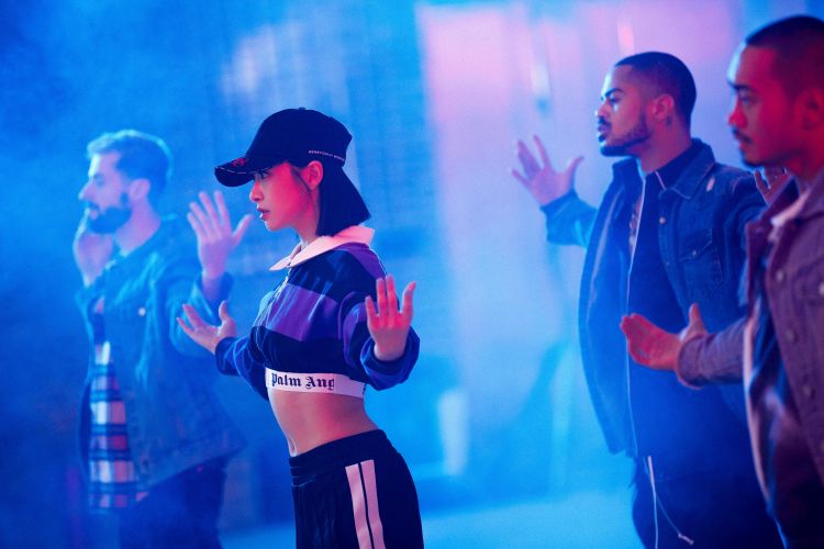 宋茜宋茜新歌《官能支配》舞蹈版MV出炉